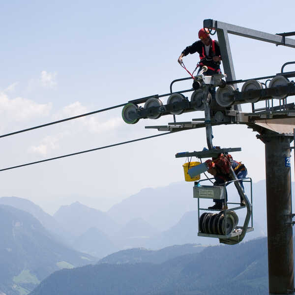 01_berufe-bei-seilbahnen-und-liften_maschinist_02