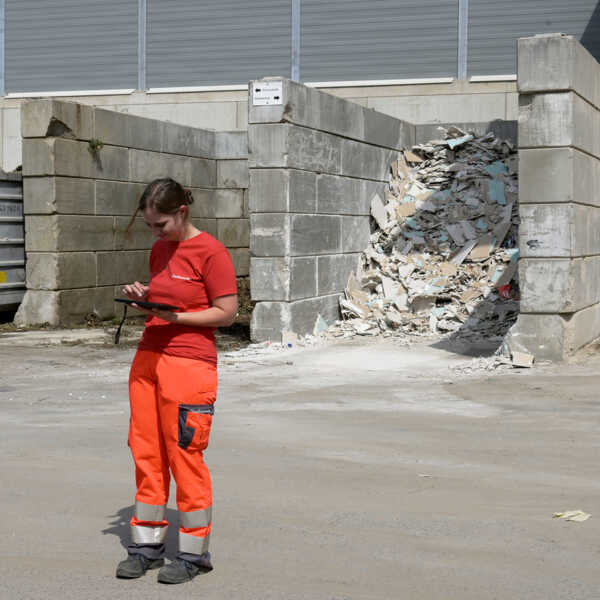 Entsorgungs_Recyclingfachfrau_Feststoffe_Flussig_18