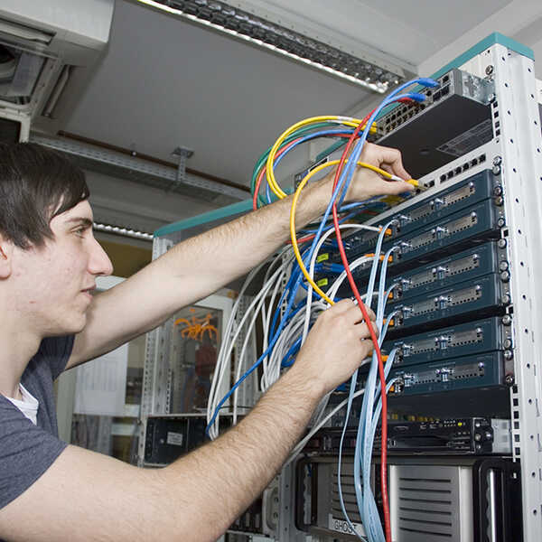 informatik_edv_informationstechnologie_elektronik