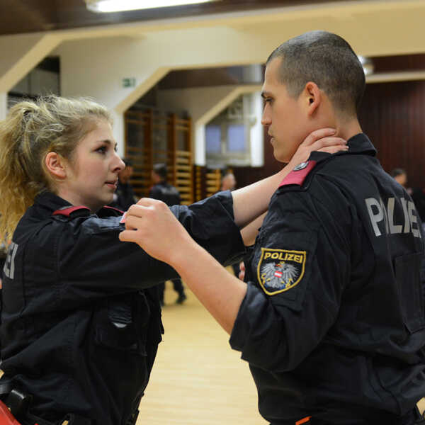 Polizistin_20