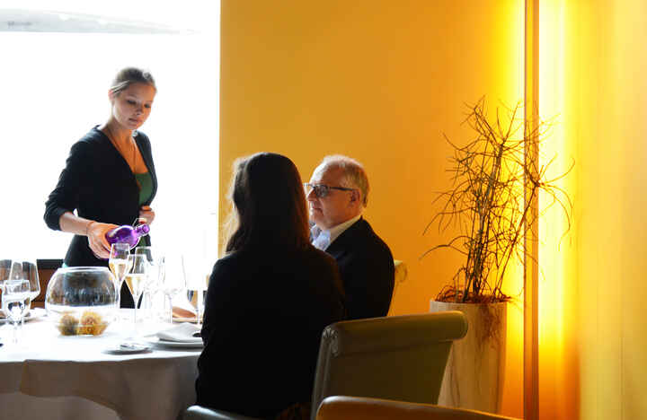Restaurantfachmann/-frau_03