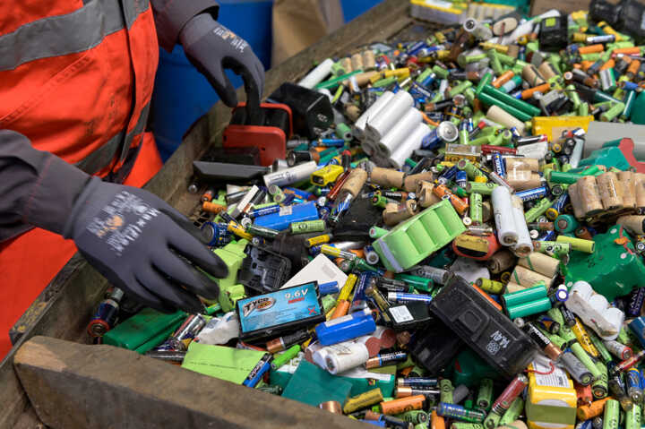 Entsorgungs- und Recyclingfachfrau/-fachmann: Feststoffe_5