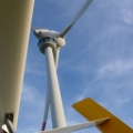 Das Bild zeigt ein Windrad.